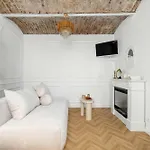 Bright & Modern In The Center By Renters شقة *