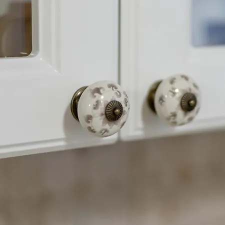 Bright & Modern In The Center By Renters * Posen