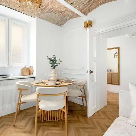 Bright & Modern In The Center By Renters Apartment Poznan